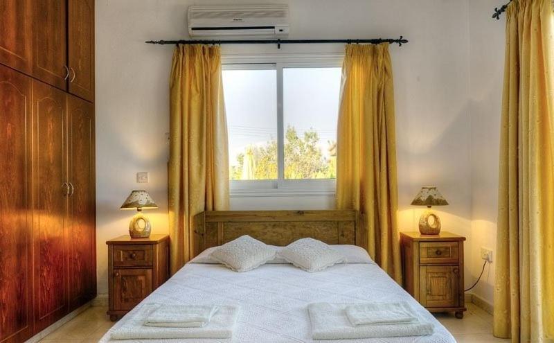 Peyia Villas Cyprus Room photo